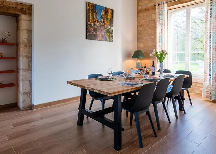 De L'abbaye De L'etanche Vila *