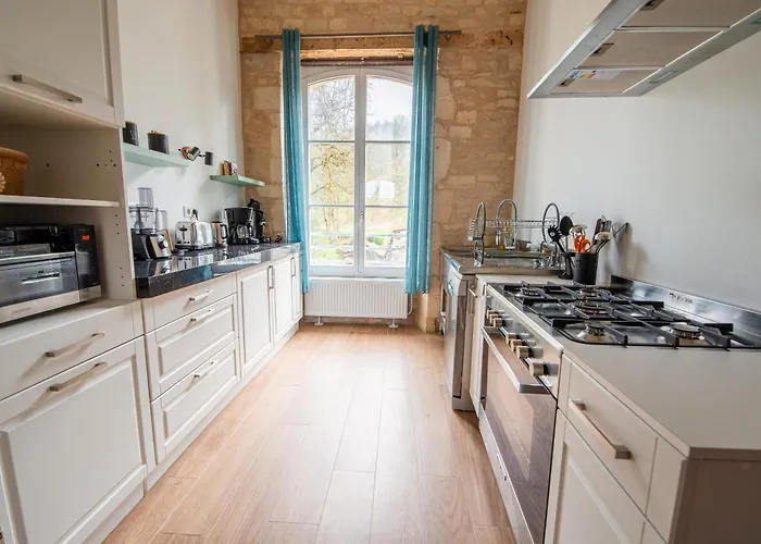 Vila De L'abbaye De L'etanche Neufchâteau