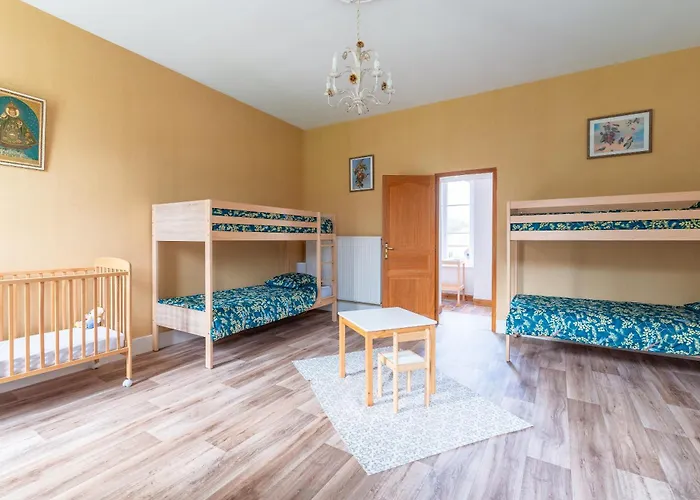 Vila De L'abbaye De L'etanche Neufchâteau